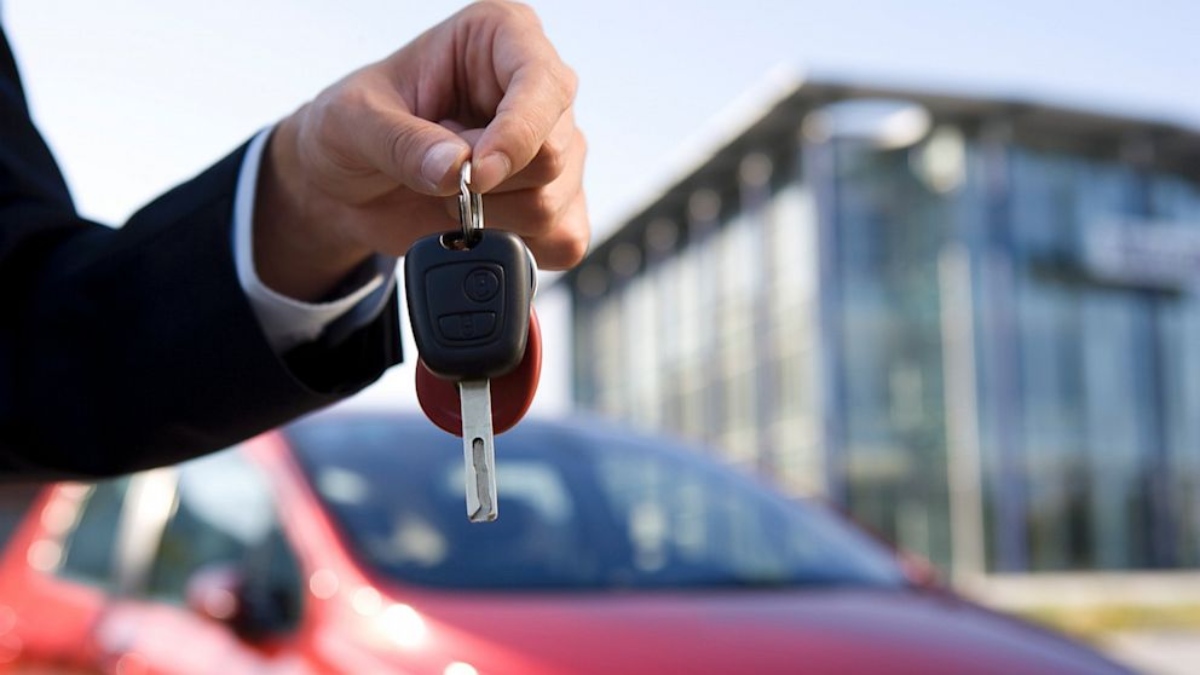 How to negotiate used car price at dealership like a smart buyer