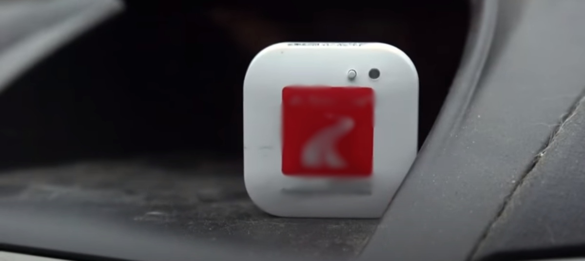 The risks of using car insurance tracking devices 2026