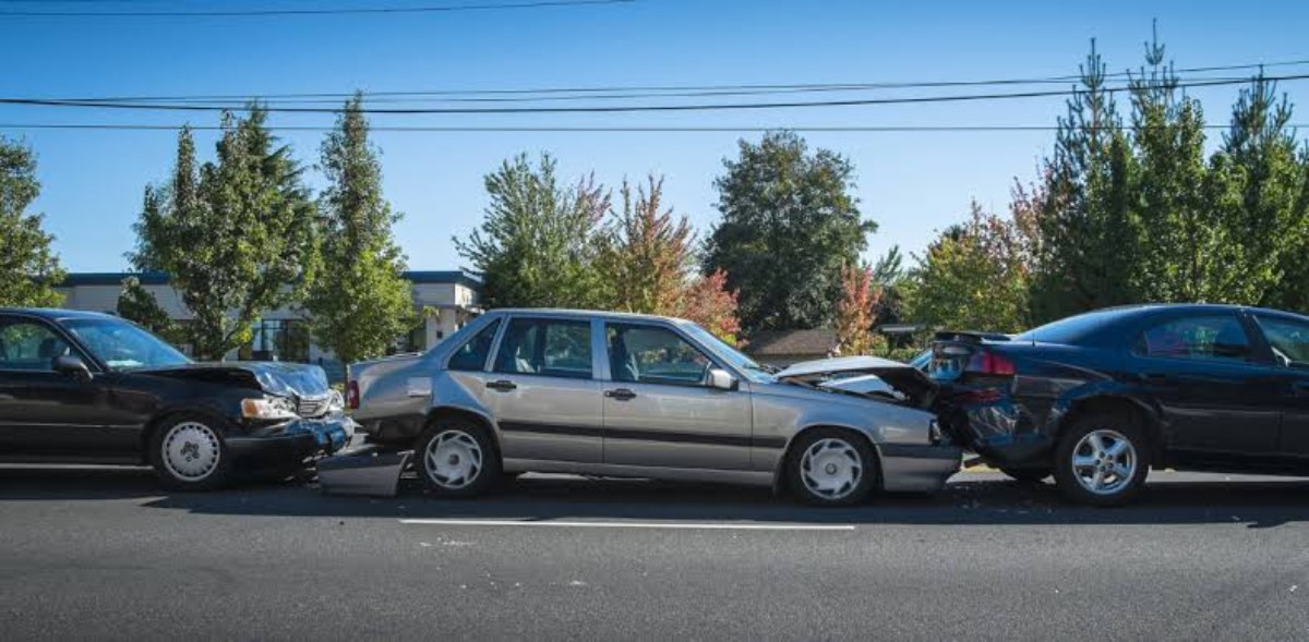 3-car collision