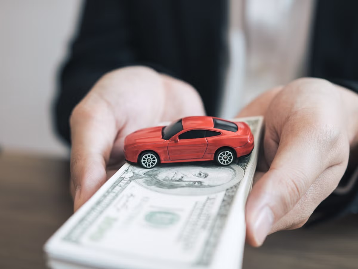 How much is car insurance for an 18 year old per month