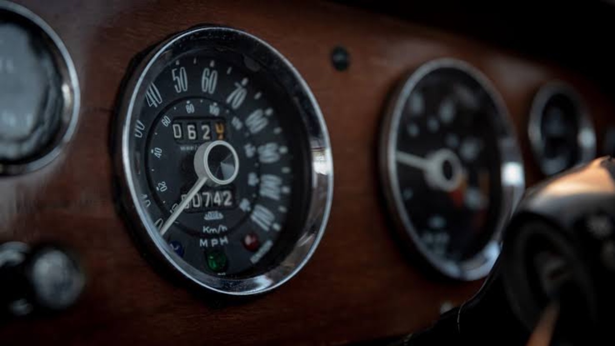 Does garage storage lower classic car insurance rates in Indiana